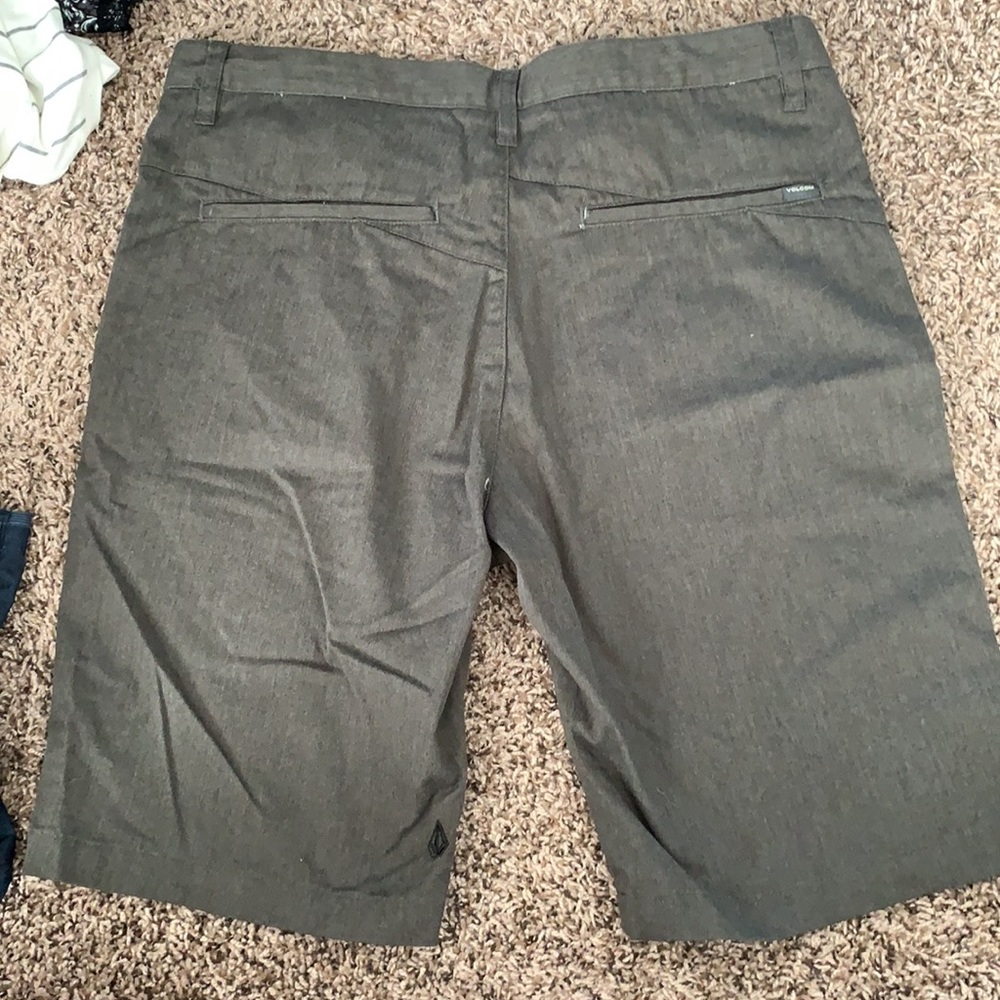 Volcom Shorts - Picture 4 of 7